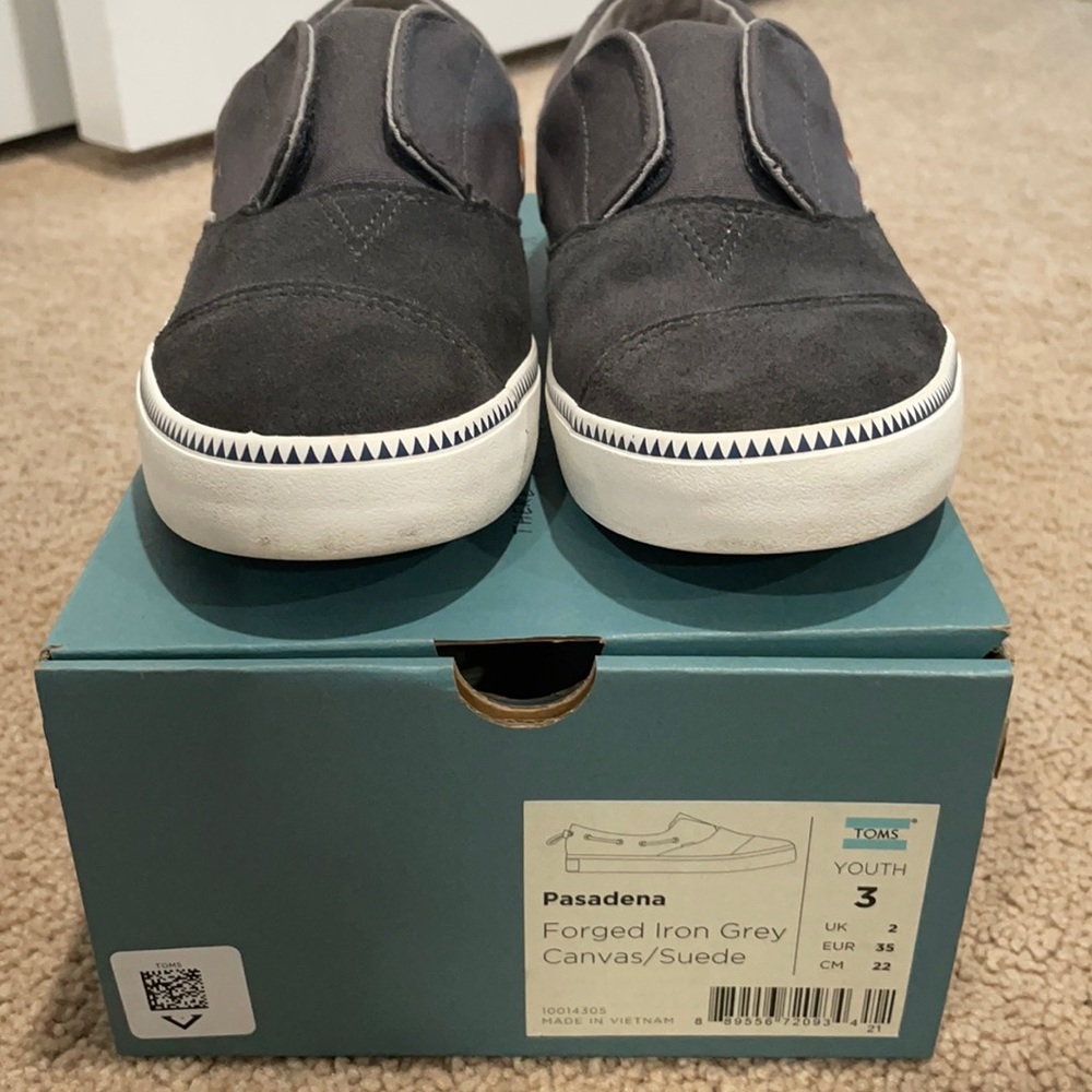 Boys Toms slip on Canvas/Suede sneakers